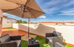 Amazing apartment in Alcala del Rio with WiFi and 2 Bedrooms